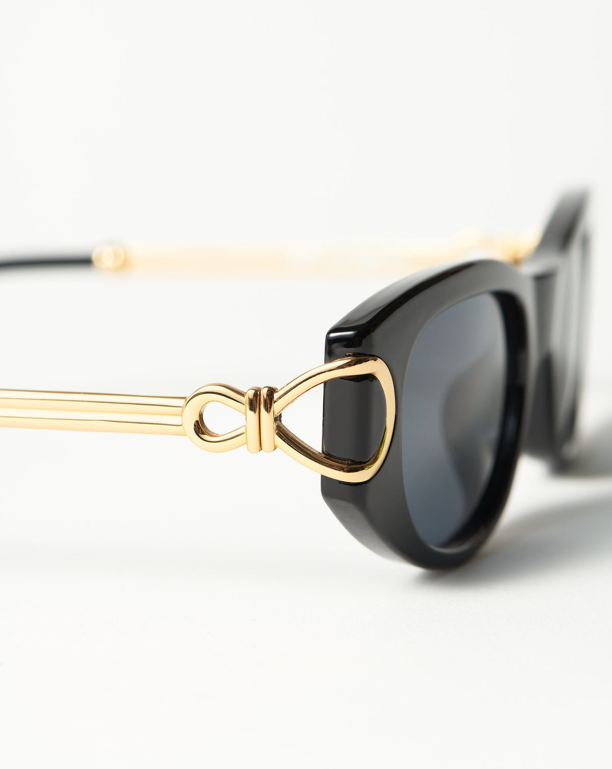 نظارة شمسية بيضاوية Le Specs Hydrus Link | أسود